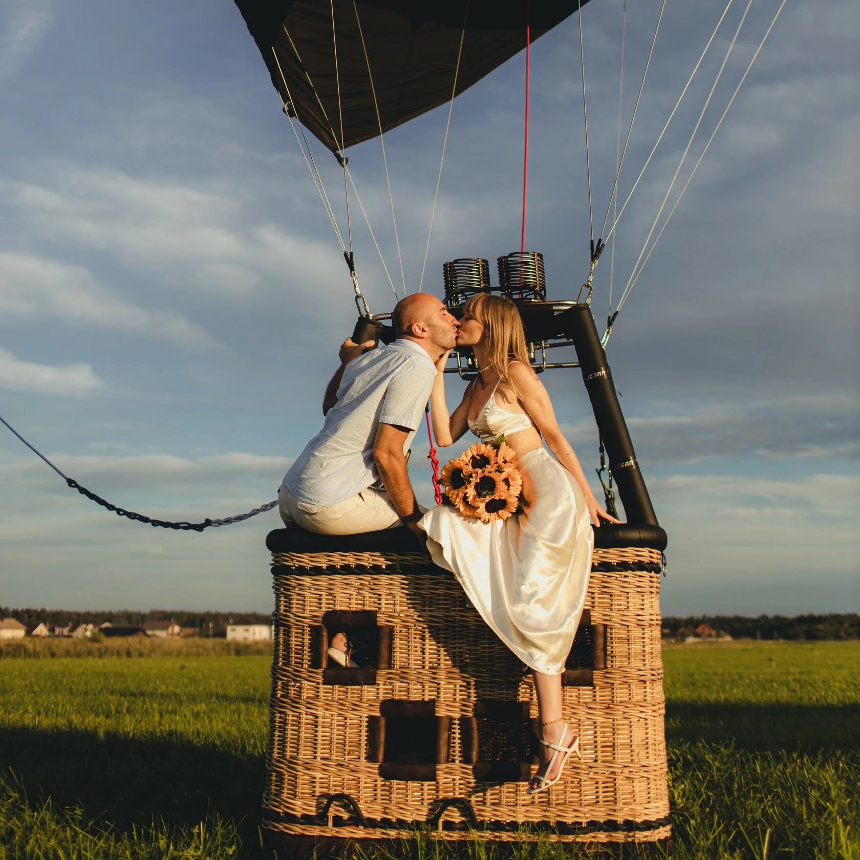 Романтическое предложение на воздушном шаре: когда мечты становятся реальностью